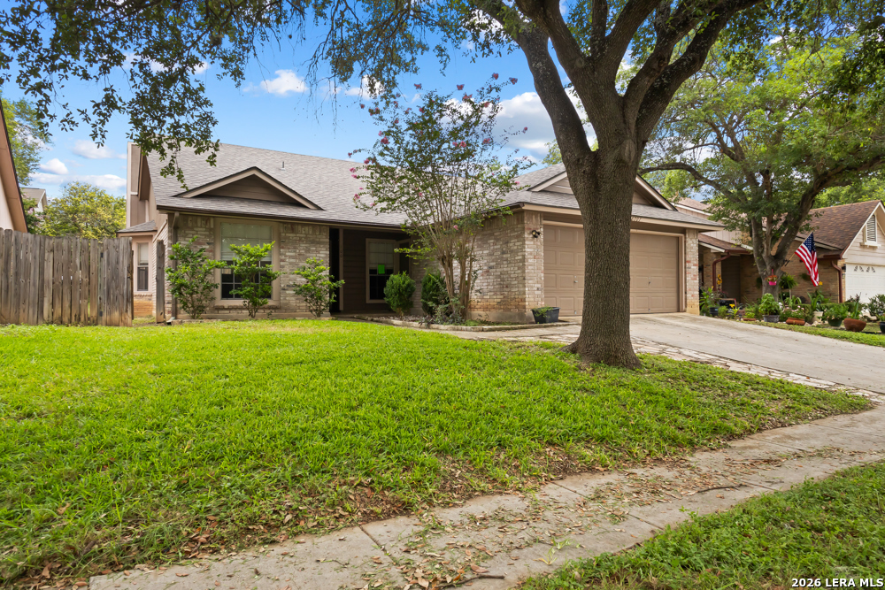 8007 Forest Crossing Live Oak TX 78233