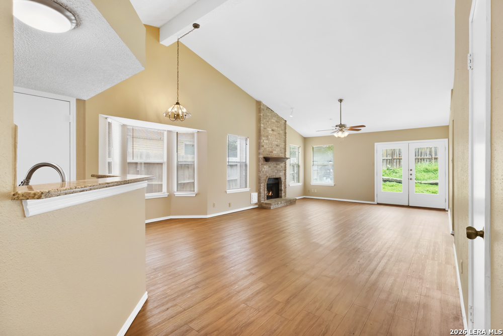 8007 Forest Crossing Live Oak TX 78233