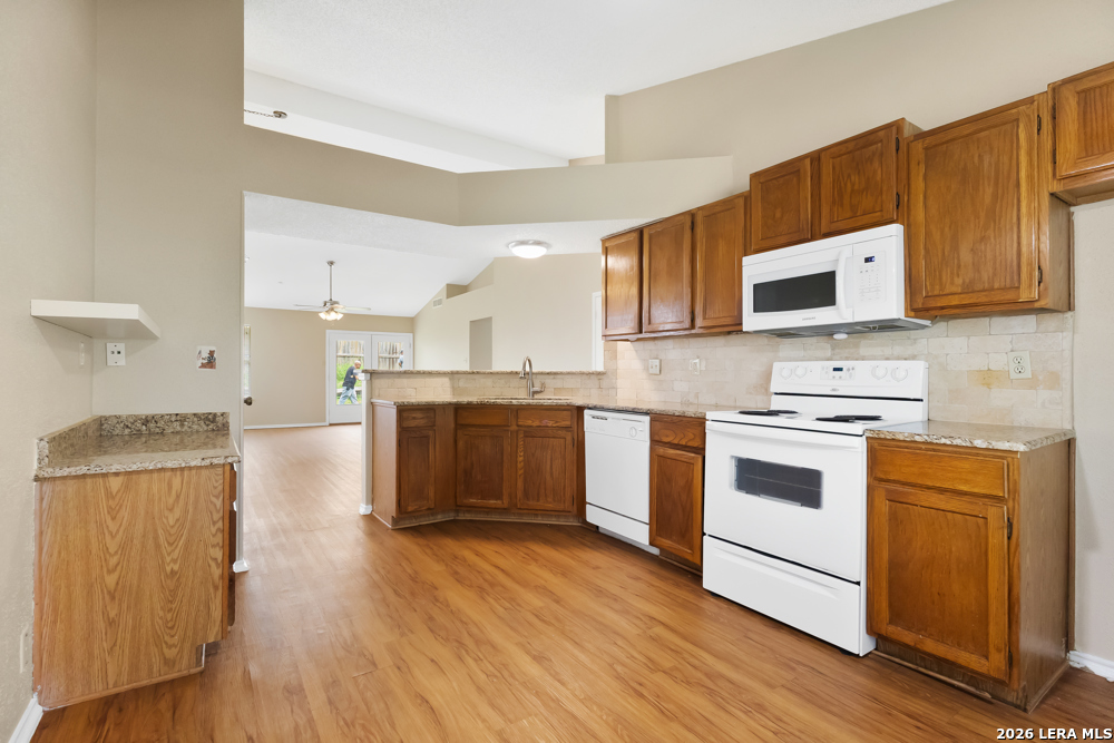 8007 Forest Crossing Live Oak TX 78233