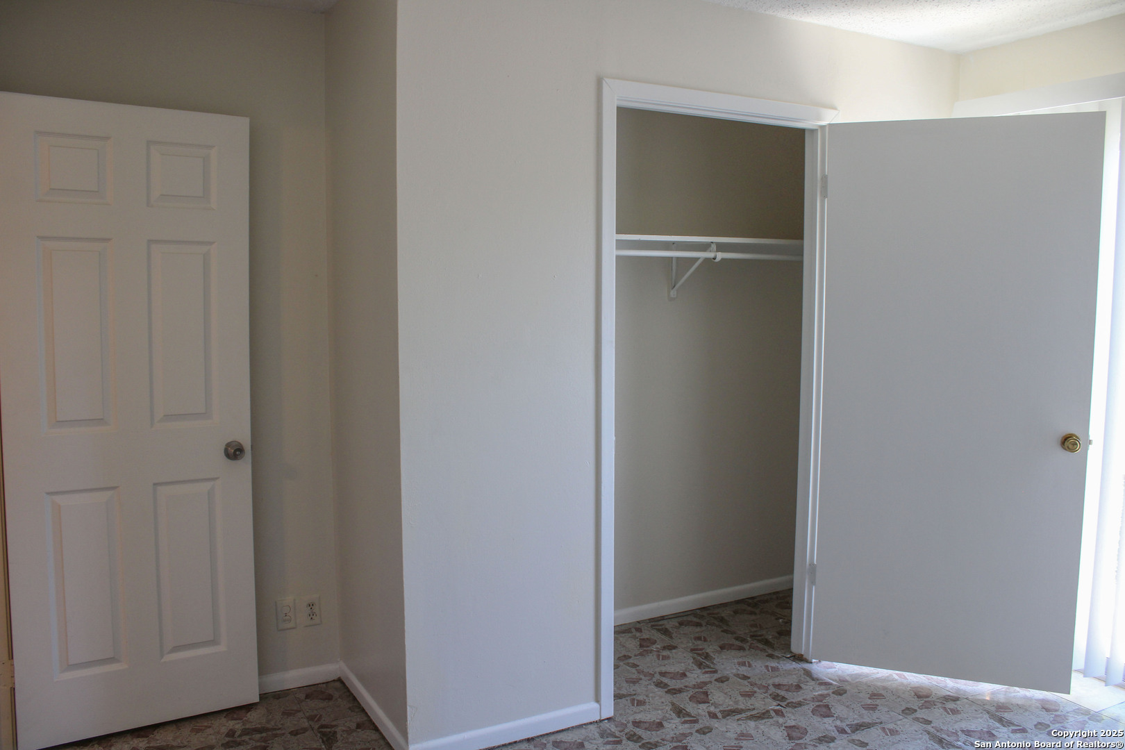 923 Vance Jackson San Antonio TX 78201