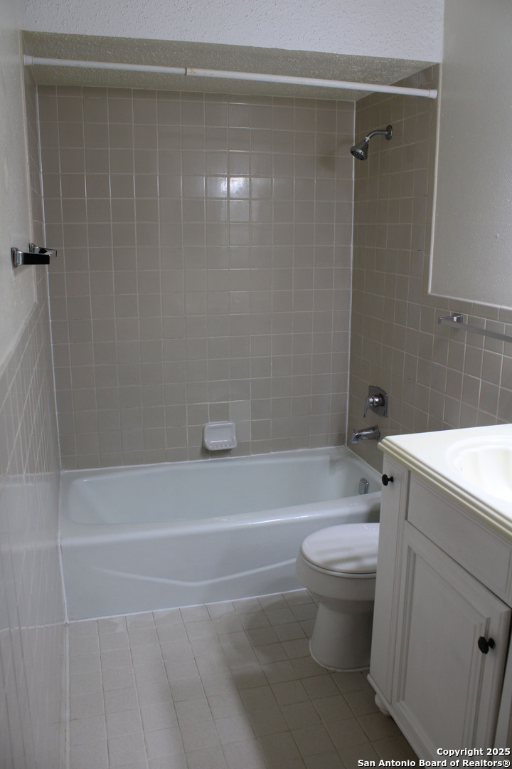 923 Vance Jackson San Antonio TX 78201