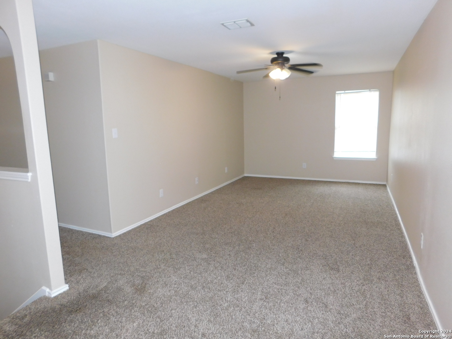 9013 Barkwood Universal City TX 78148