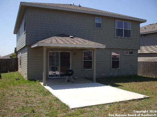 9013 Barkwood Universal City TX 78148
