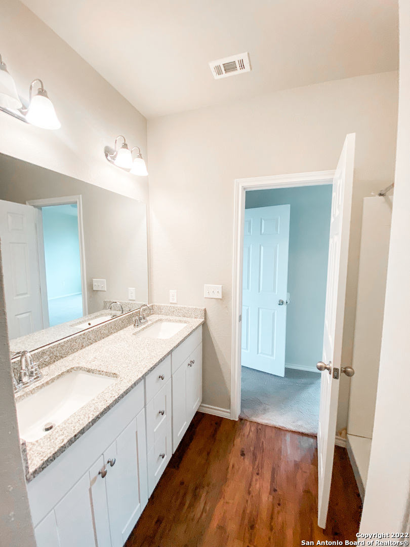 6802 Freedom Hills San Antonio TX 78242