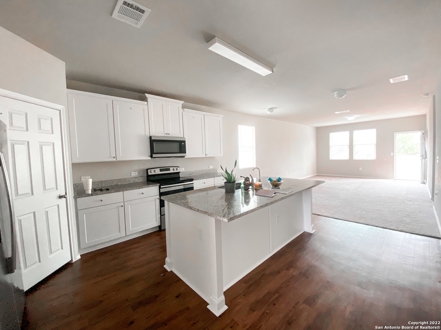 6802 Freedom Hills San Antonio TX 78242