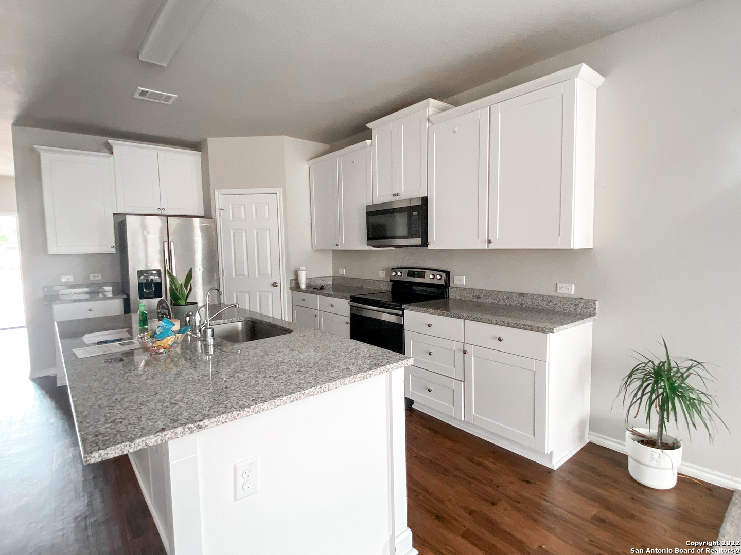6802 Freedom Hills San Antonio TX 78242