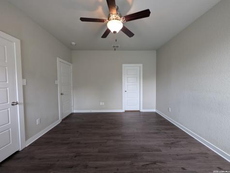 506 Creekside Forest New Braunfels TX 78130