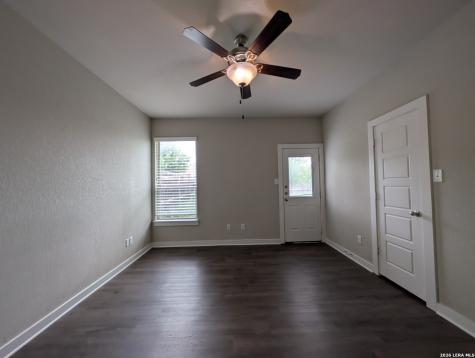 506 Creekside Forest New Braunfels TX 78130