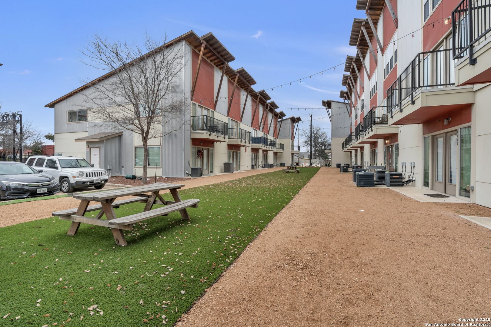 939 S Frio Street San Antonio TX 78207