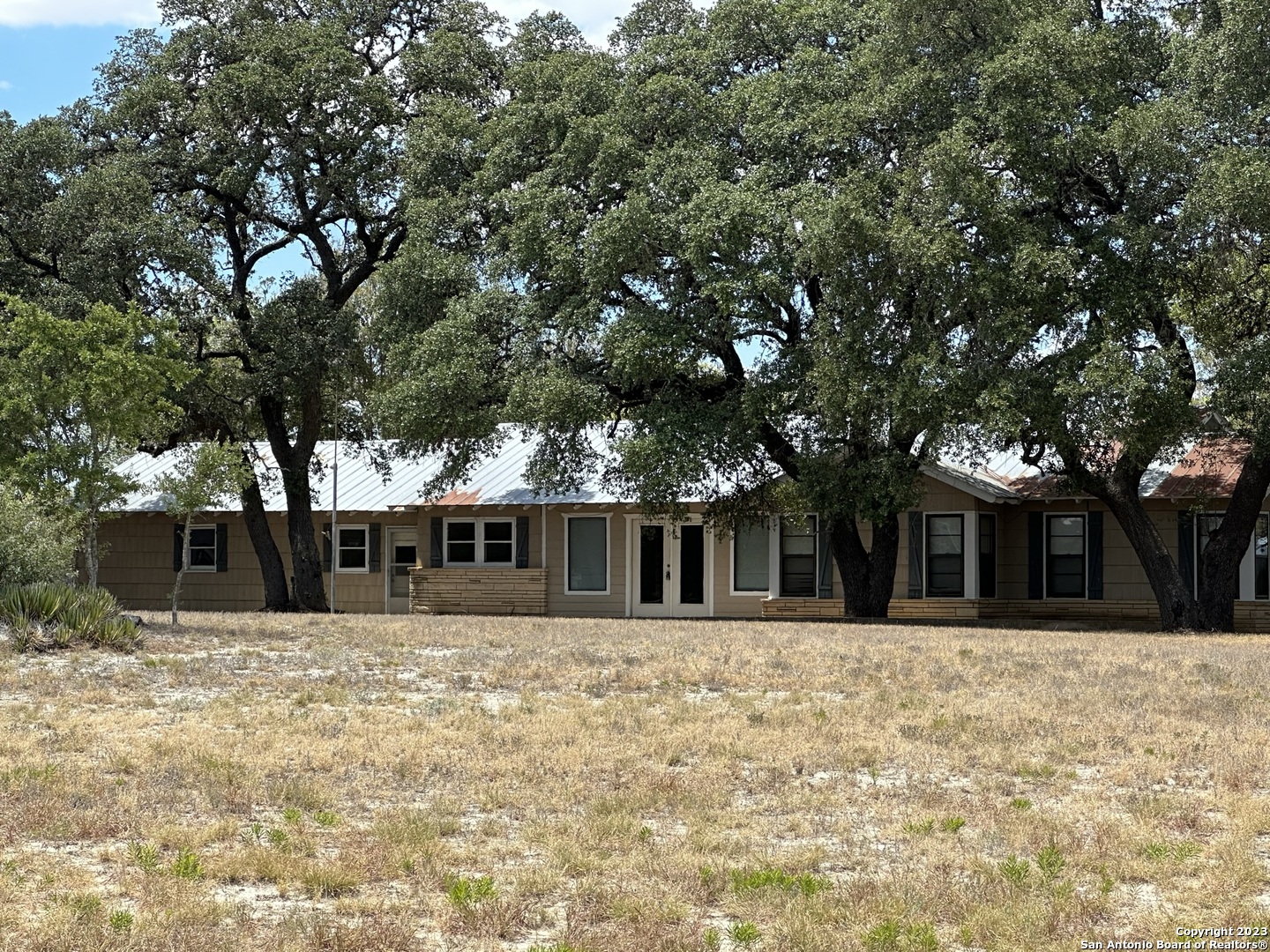 1712 B Fm 470 Bandera TX 78003