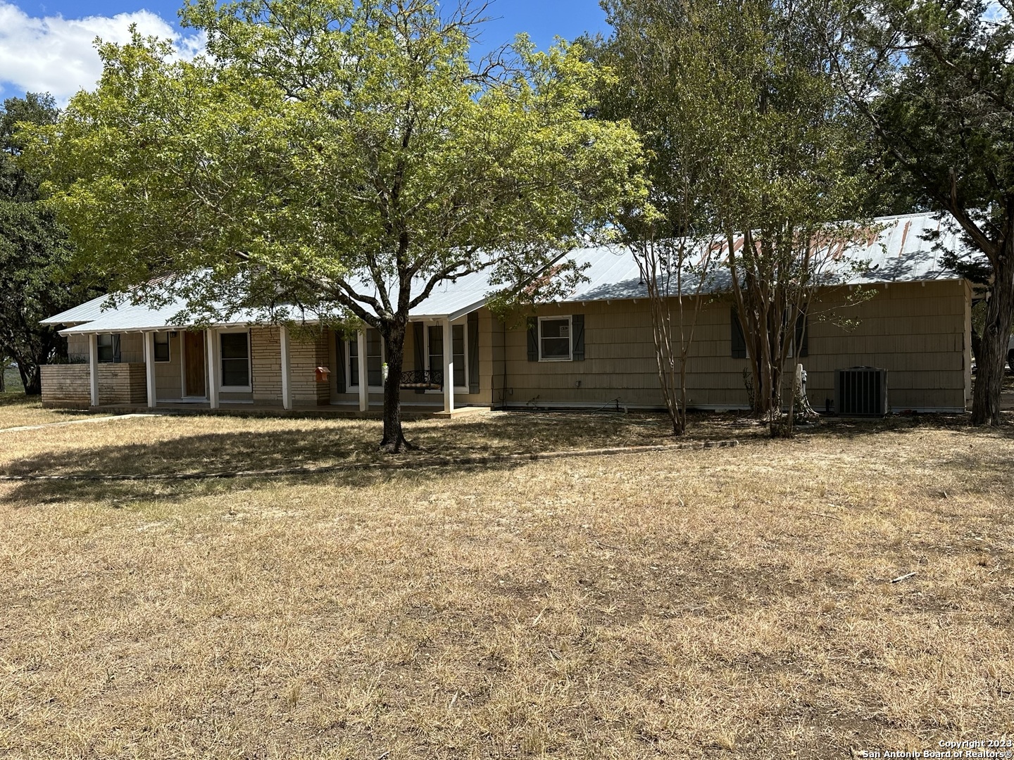 1712 B Fm 470 Bandera TX 78003