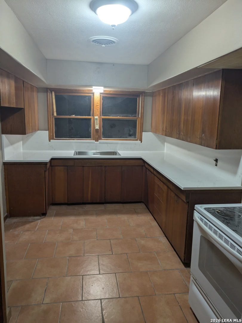 1712 B Fm 470 Bandera TX 78003