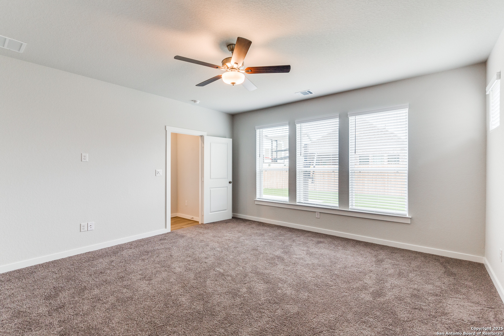 2618 Suncadia San Antonio TX 78245