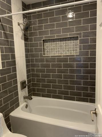 5731 Misty Glen San Antonio TX 78247