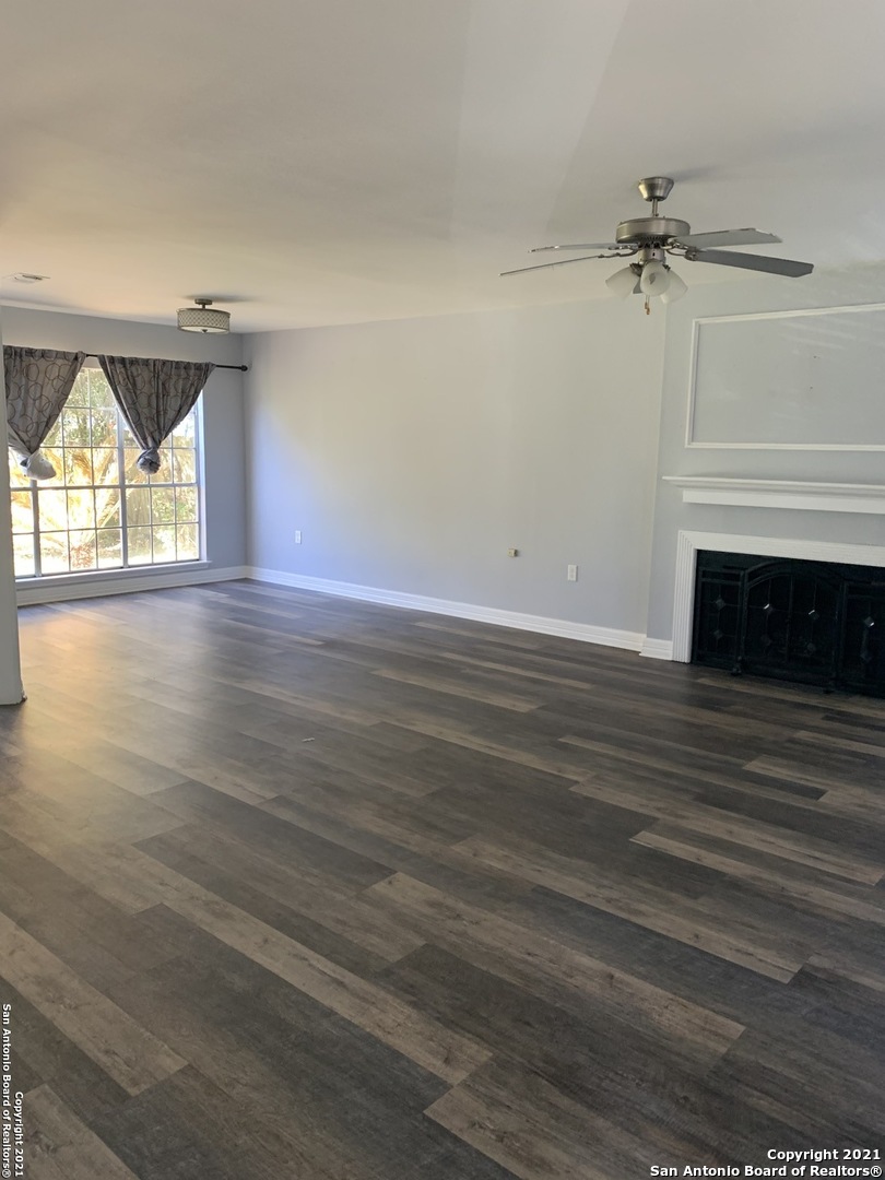 5731 Misty Glen San Antonio TX 78247