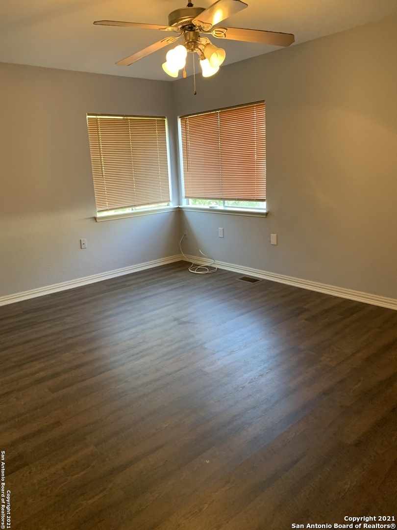 5731 Misty Glen San Antonio TX 78247