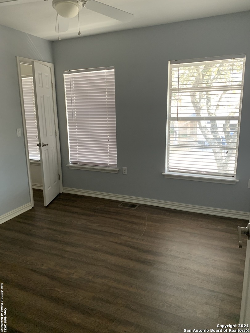 5731 Misty Glen San Antonio TX 78247