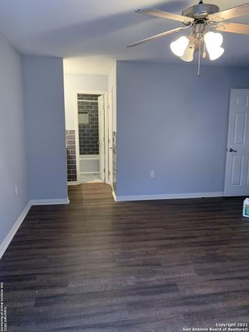 5731 Misty Glen San Antonio TX 78247