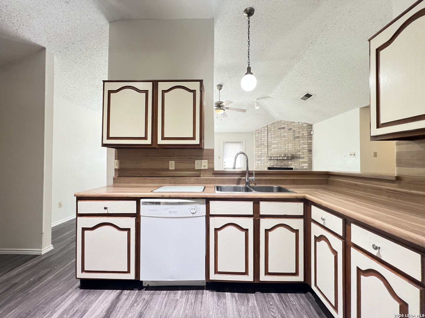 6530 Forest Village San Antonio TX 78250