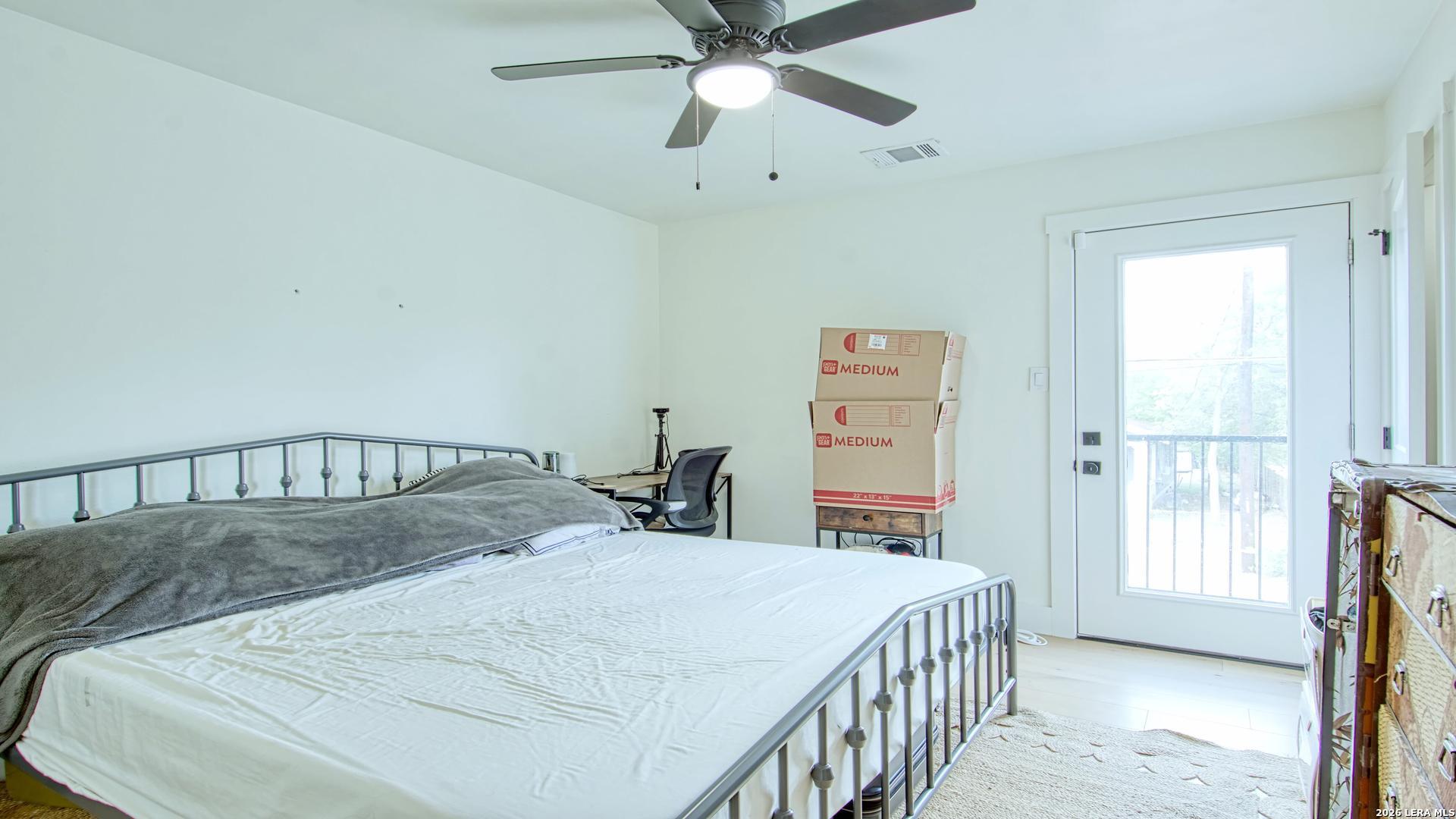 1021 N Palmetto San Antonio TX 78202