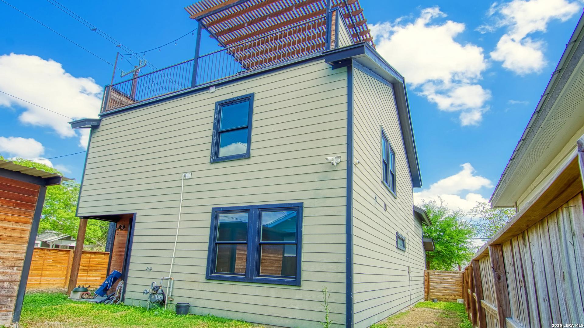 1021 N Palmetto San Antonio TX 78202