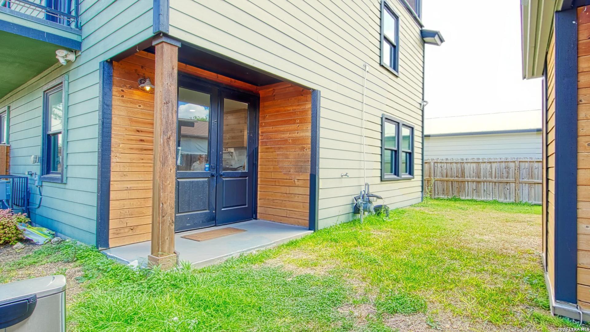 1021 N Palmetto San Antonio TX 78202