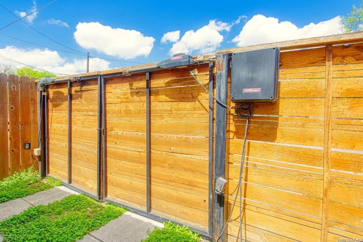 1021 N Palmetto San Antonio TX 78202