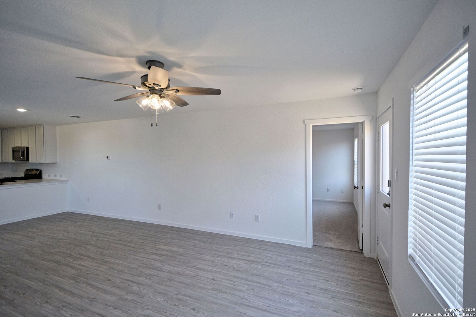 206 Charles Way Marion TX 78124