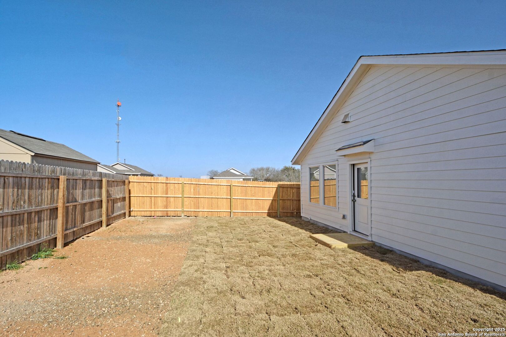 206 Charles Way Marion TX 78124