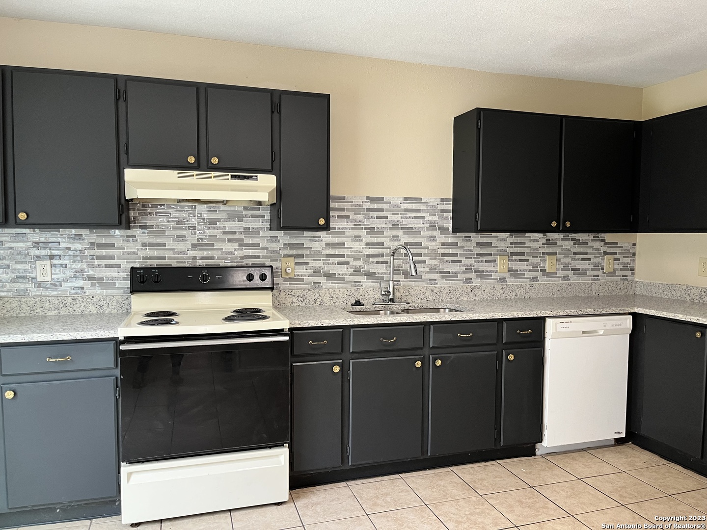 8843 Charter Point San Antonio TX 78250