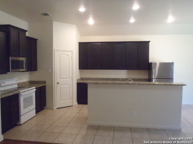 203 Azalea Way New Braunfels TX 78132
