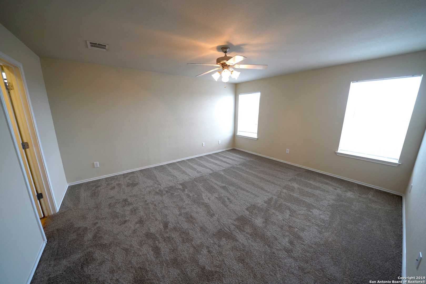 5011 Braden Gate San Antonio TX 78244