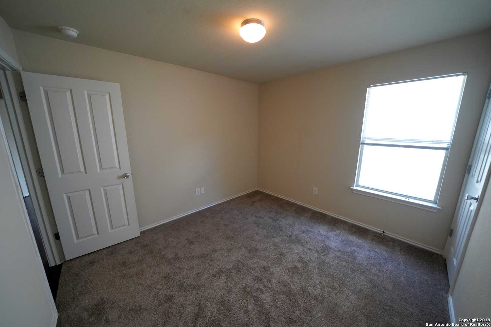 5011 Braden Gate San Antonio TX 78244