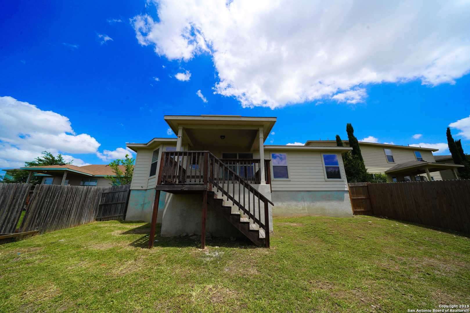5011 Braden Gate San Antonio TX 78244