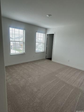 426 Nightingale Avenue Marion TX 78124