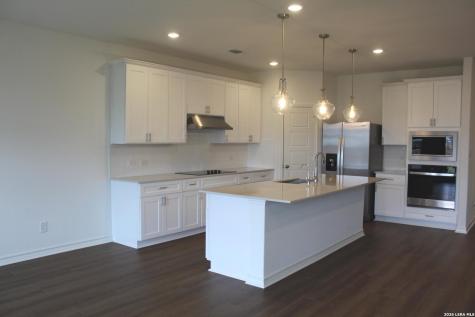 426 Nightingale Avenue Marion TX 78124