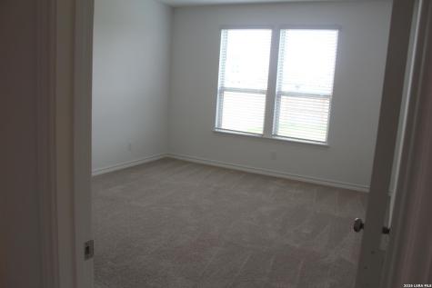 426 Nightingale Avenue Marion TX 78124