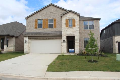 426 Nightingale Avenue Marion TX 78124