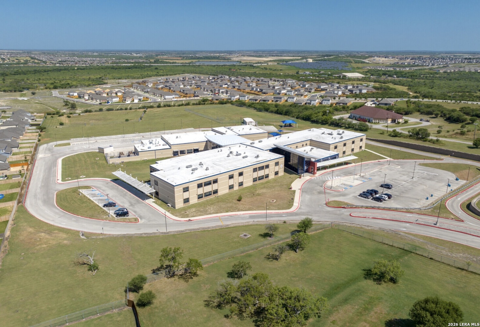 806 Station Converse TX 78109