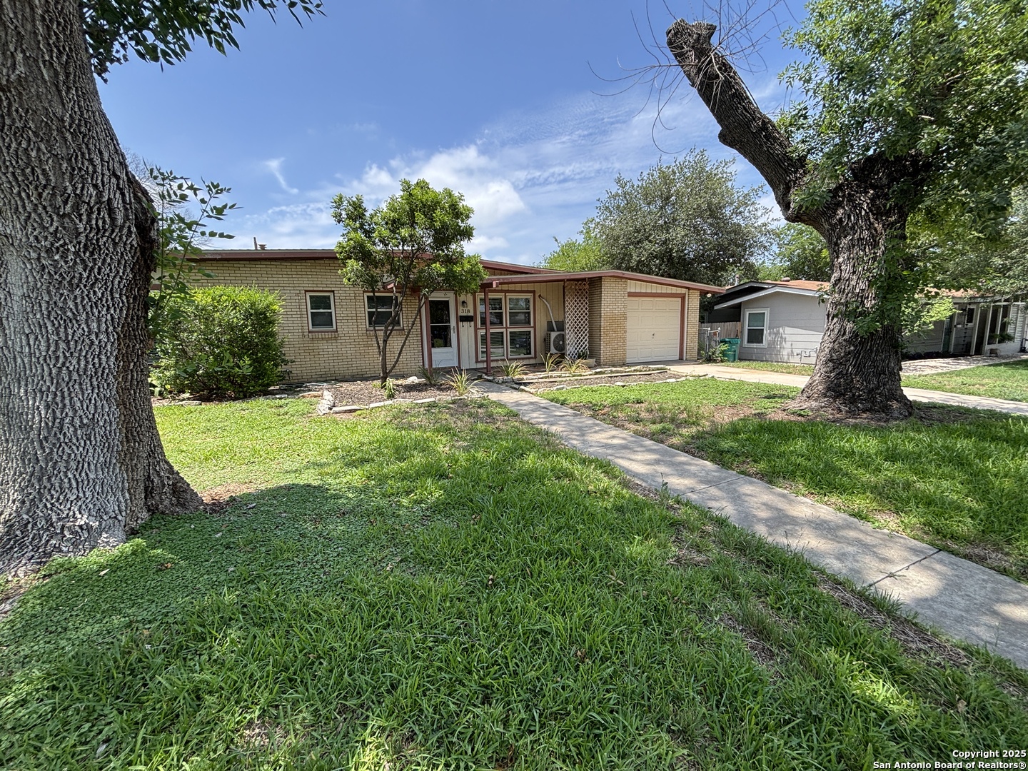 318 Sprucewood Lane San Antonio TX 78216