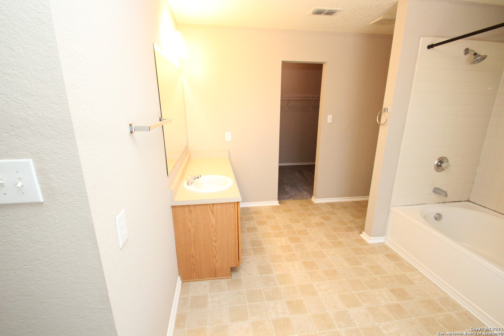 9715 Amber Ledge San Antonio TX 78245