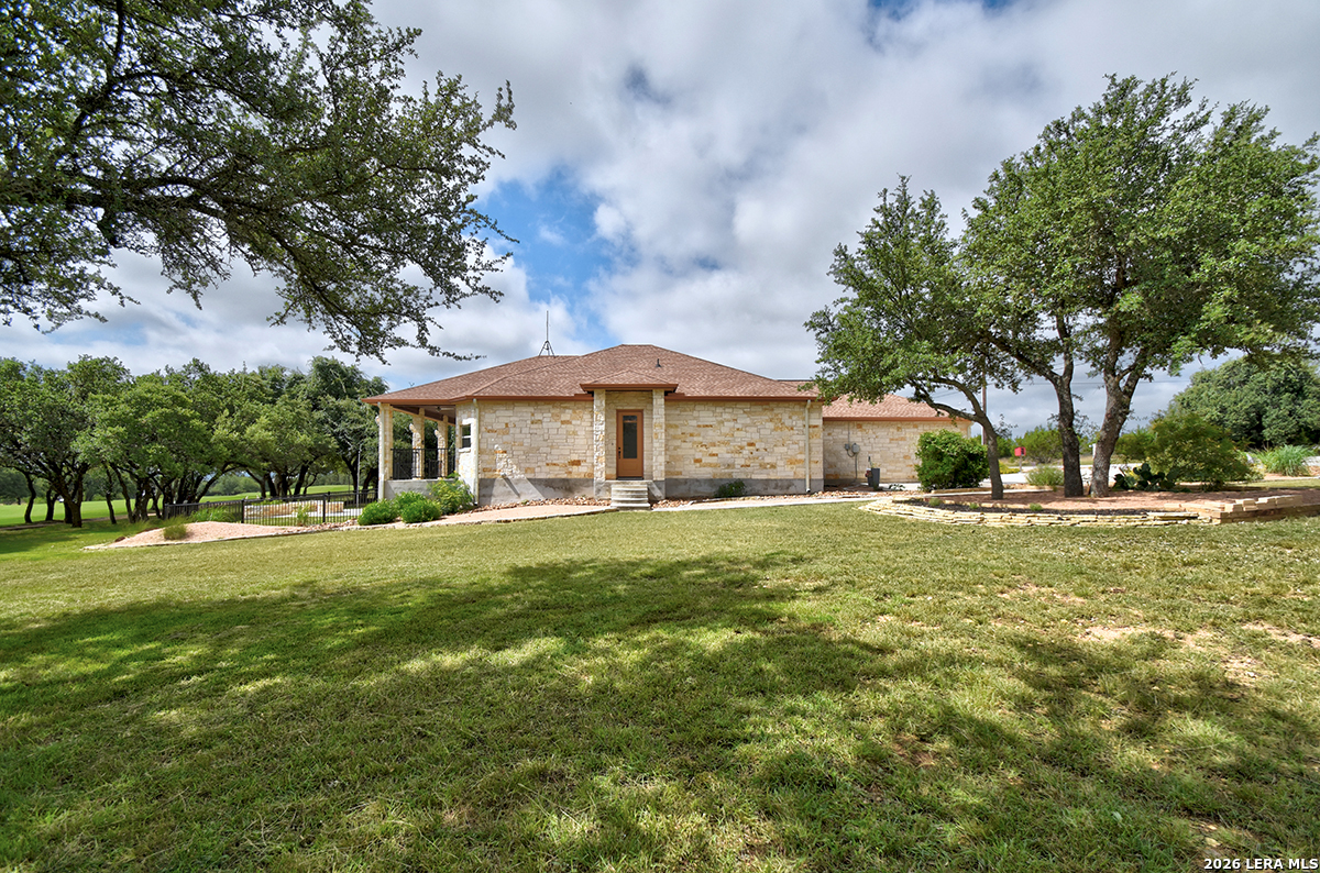 113 S Junius Peak Blanco TX 78606
