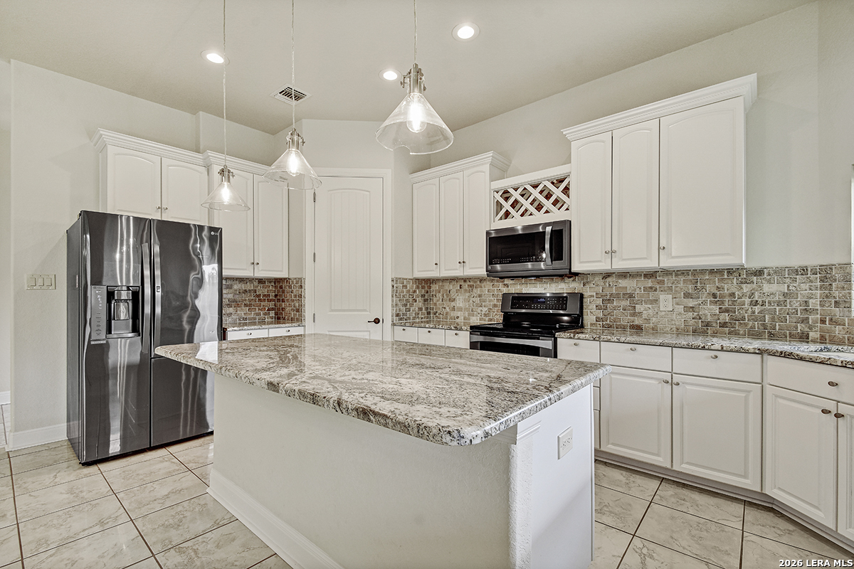 113 S Junius Peak Blanco TX 78606