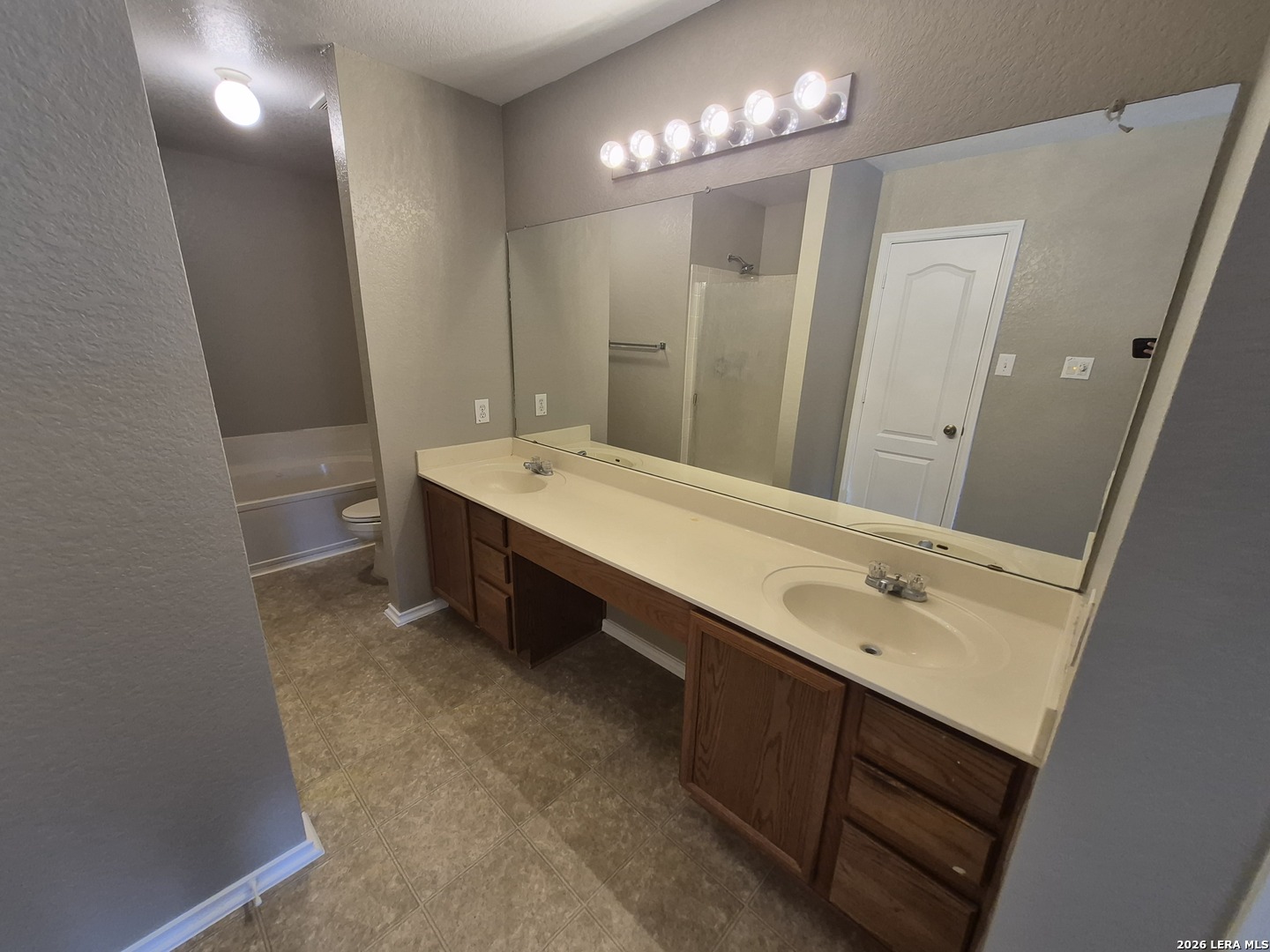 17238 Irongate Rail San Antonio TX 78247