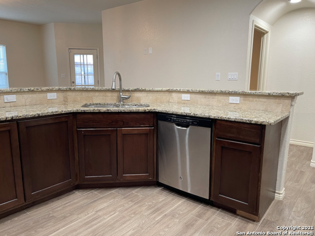 7015 Hallie Ridge San Antonio TX 78227