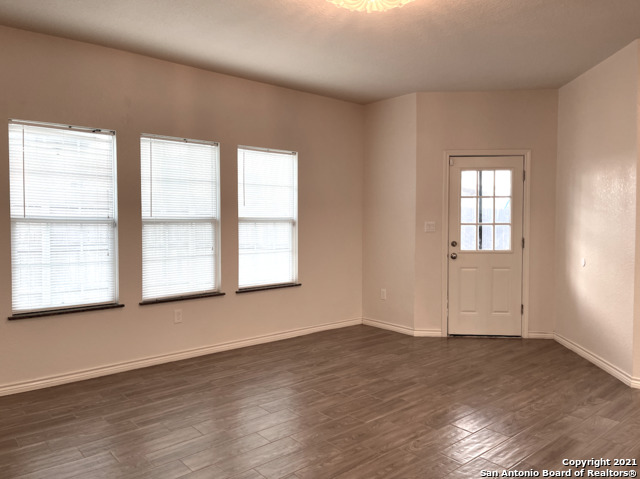 7015 Hallie Ridge San Antonio TX 78227