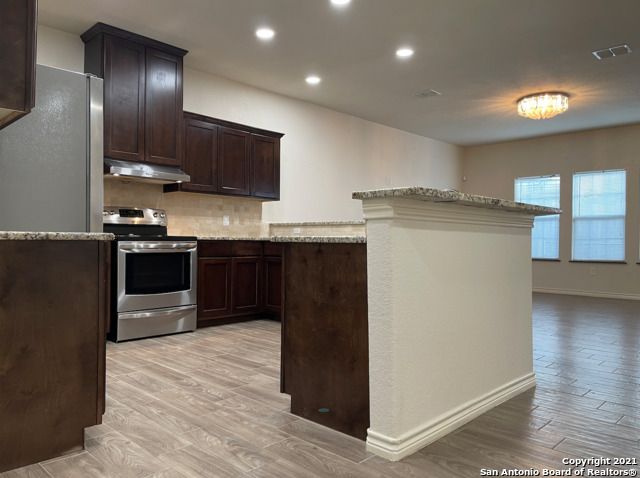 7015 Hallie Ridge San Antonio TX 78227