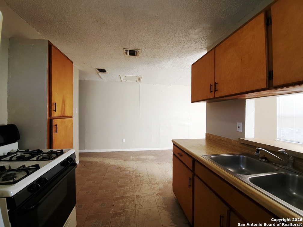 918 Hampton San Antonio TX 78220