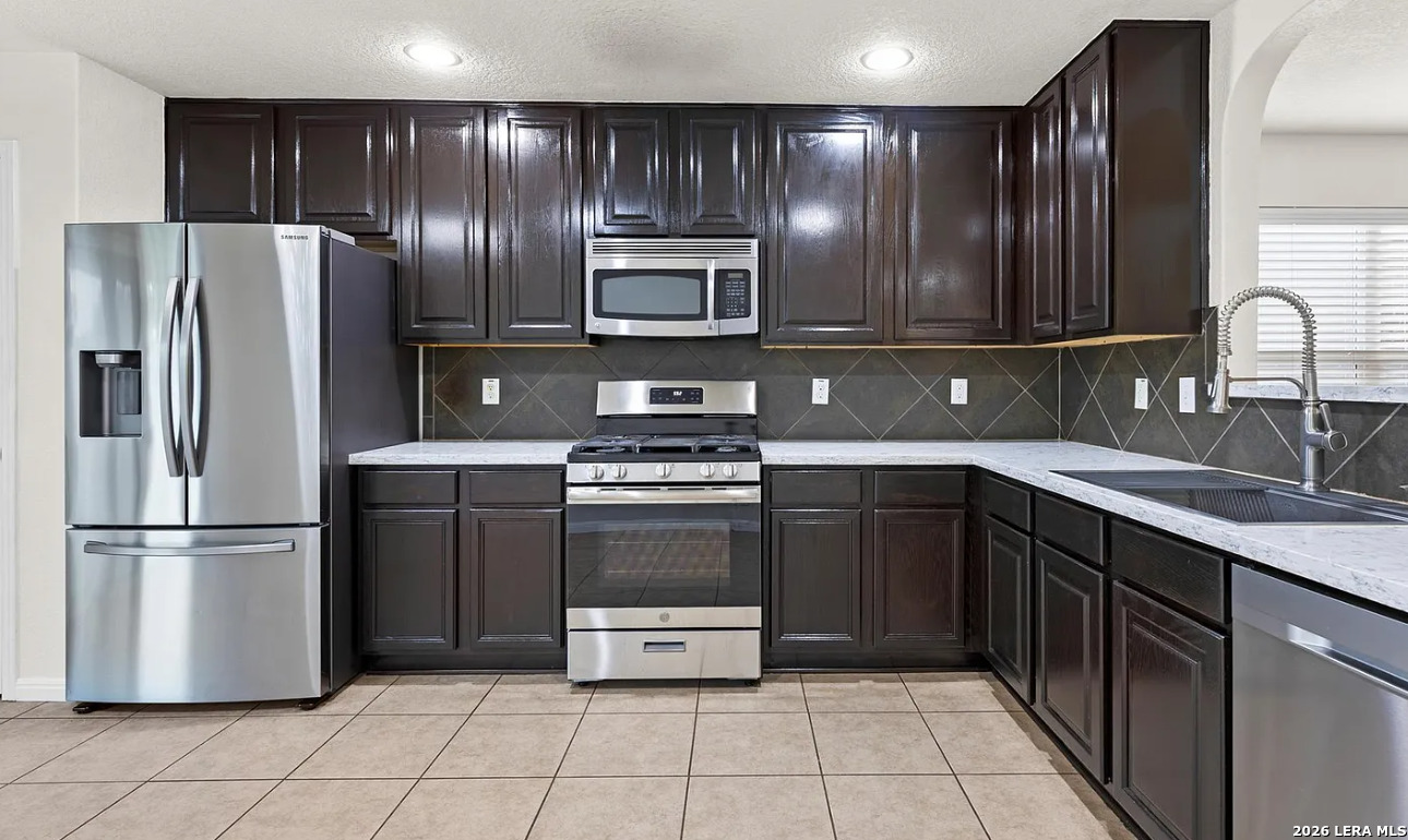 2730 Brighton Park Converse TX 78109