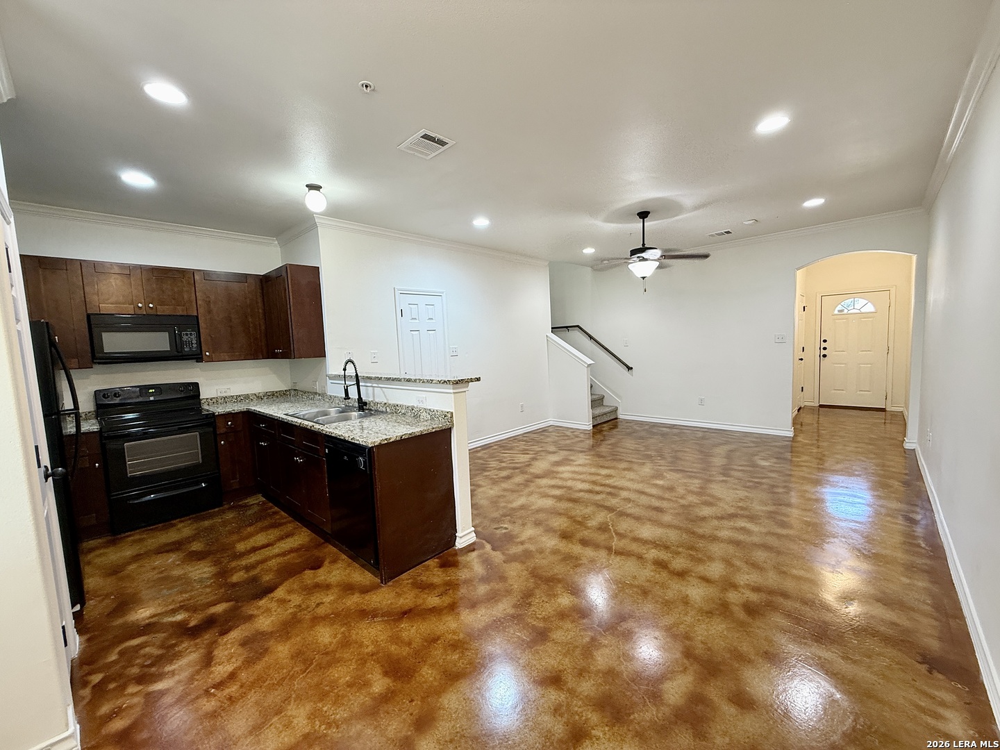 91 Plaza Drive Universal City TX 78148